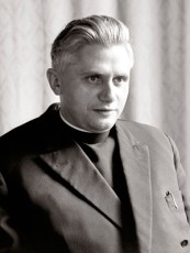 ratzinger300