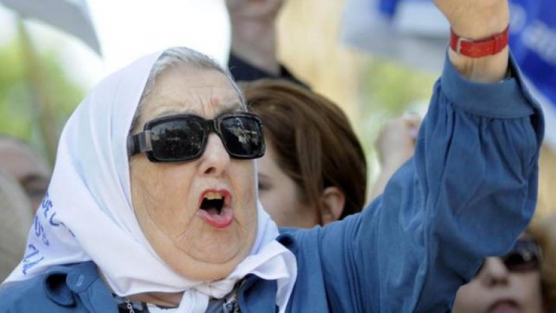 Bergoglio ontvangt linkse pro-abortus activiste die ooit haar behoefte deed achter het&nbsp;altaar