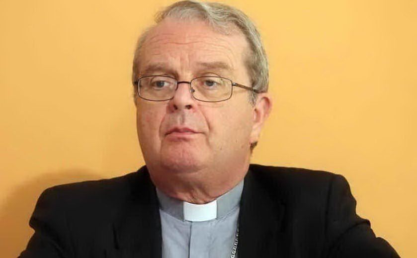 Italiaanse aartsbisschop vervolgt priester omdat hij de waarheid over homoseksualiteit uit de Bijbel&nbsp;citeert