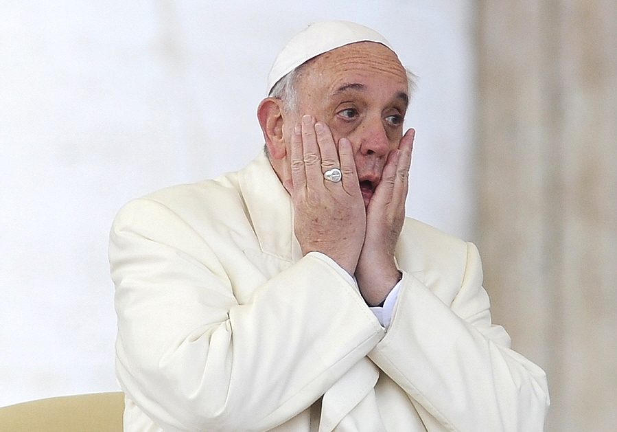 Op 17 maart werd dan de hele brief van Benedictus vrijgegeven: in plaats van ophemeling van Bergoglio is het een&nbsp;kaakslag