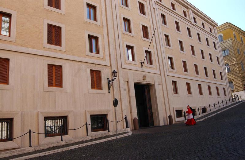 Ingrijpende Curiehervorming voltooid: Bergoglio publiceert nieuwe Apostolische Constitutie ‘Preadicate Evangelium’; Congregatie van de Geloofsleer verdwijnt naar de&nbsp;achtergrond