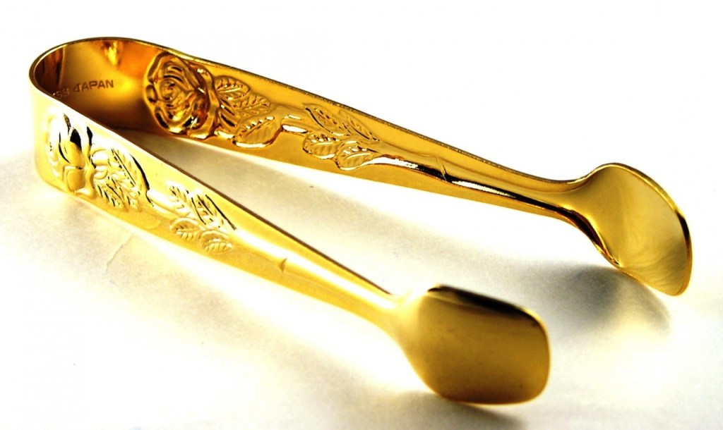 Nederlandse bisschoppen verduidelijken gebruik van ‘liturgisch geschikt pincet’ voor de Communie-uitreiking