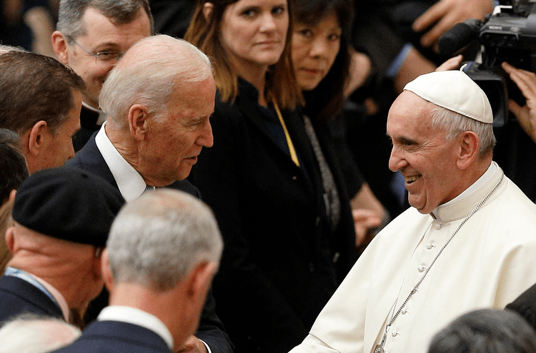 Bergoglio feleciteert Biden met diens ‘overwinning’, en geeft hem zijn&nbsp;zegen