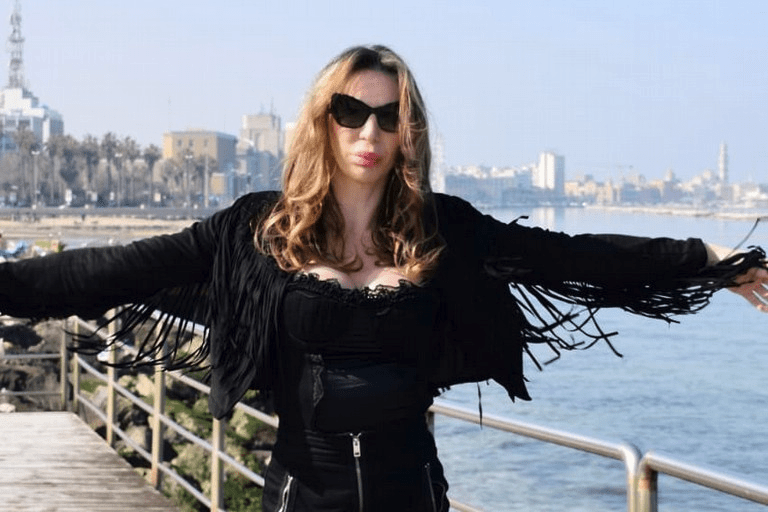 Bergoglio schrijft bemoedigend briefje naar ‘lieve zuster’ Alessia Nobile, een transseksuele&nbsp;sekswerker